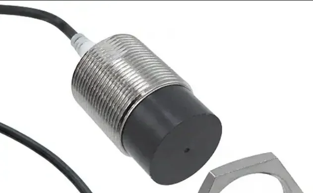 E2A-M30KN20-WP-B1 B2 E2A-M30KN20-WP-C1 C2 Датчик приближения Новое высокое качество