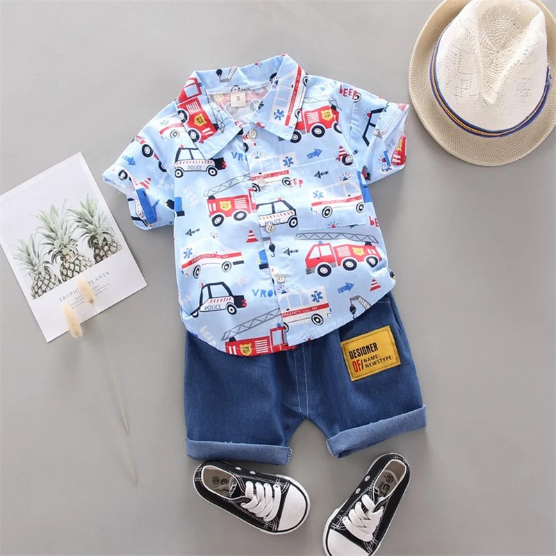 

Коллекция 2023 года, новая летняя одежда с короткими рукавами для мальчиков костюм с лацканами для малышей летнее платье с рисунком для малышей возрастом от 1 года до 4 лет костюм из двух предметов