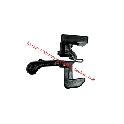 

MR532555 MR532556 Center Console Armrest Lid Lever Latch for Mitsubishi Pajero(V73W)/2001-2004 Pajero(V8,9#)/2007-2016