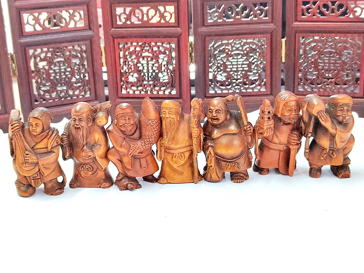 Набор ручных резных фигурок из самшита