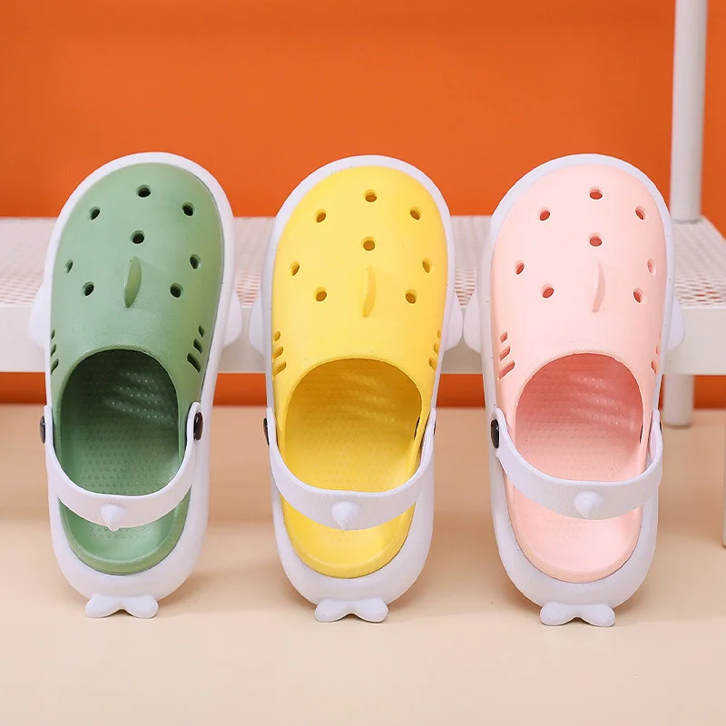 

Тапочки «акулы» на толстой подошве; Сандалии для женщин и детей; Коллекция 2022 года; Сезон лето; Тапочки для ванной; Домашние тапочки; Забавны...