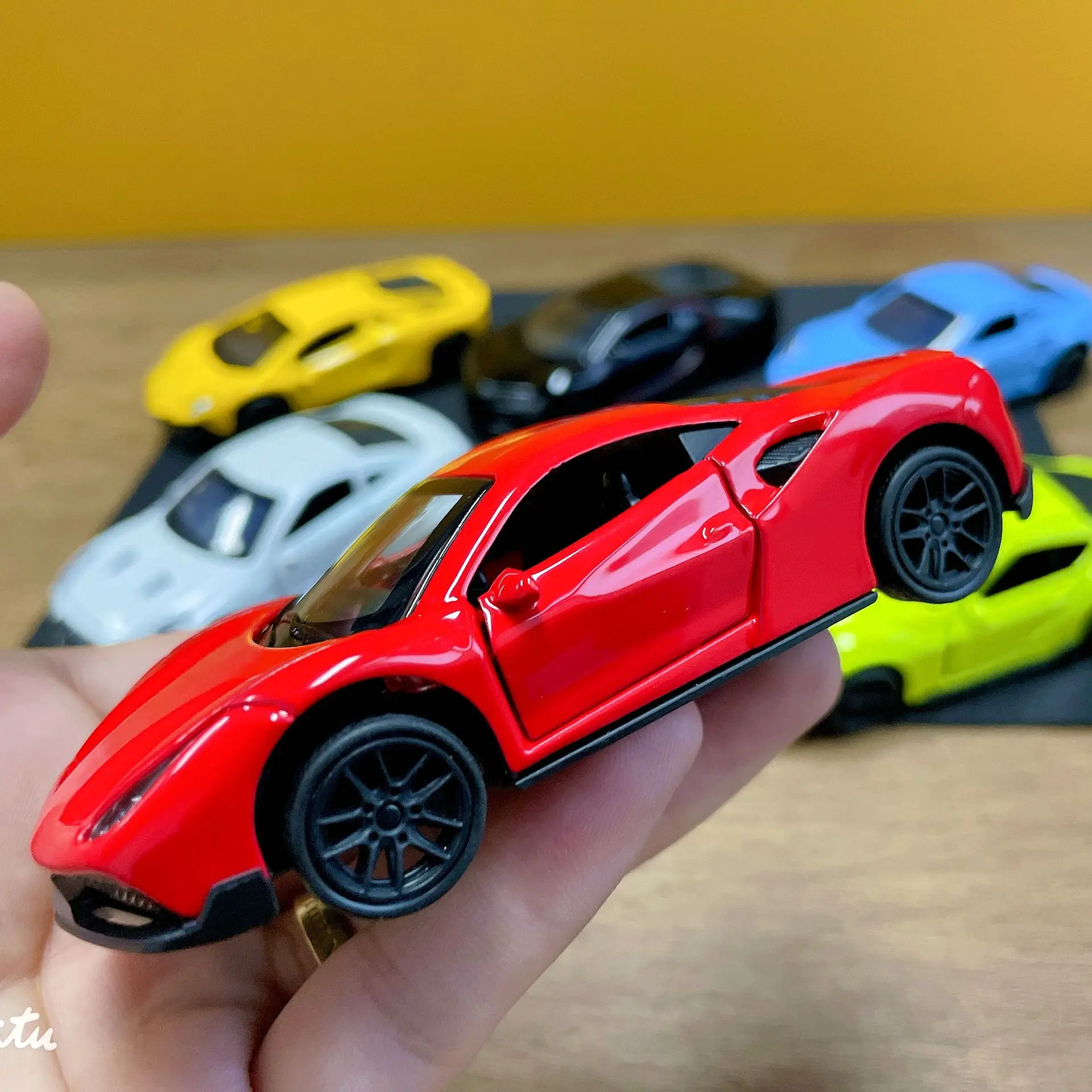 

New 1:43 Simulated Children Hot Wheels Toy Multi-Style Taxiing Alloy Mini Car Model Kids Pocket Small Sports Car Toys for Kids