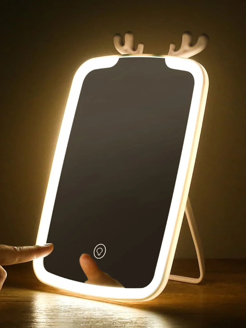 

led makeup mirror antlers large princess mirror HD desktop luminous with lamp beauty makeup table mirror girl heart
