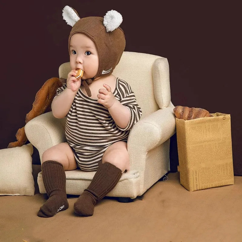 Creative Wooden Auxiliary Sofa Newborn Baby Photography Props Posing Mini Sofa Arm Chair Pillows Infants Photo Prop Accessories