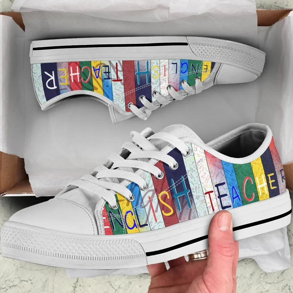 Женские кроссовки на резиновой подошве для занятий спортом