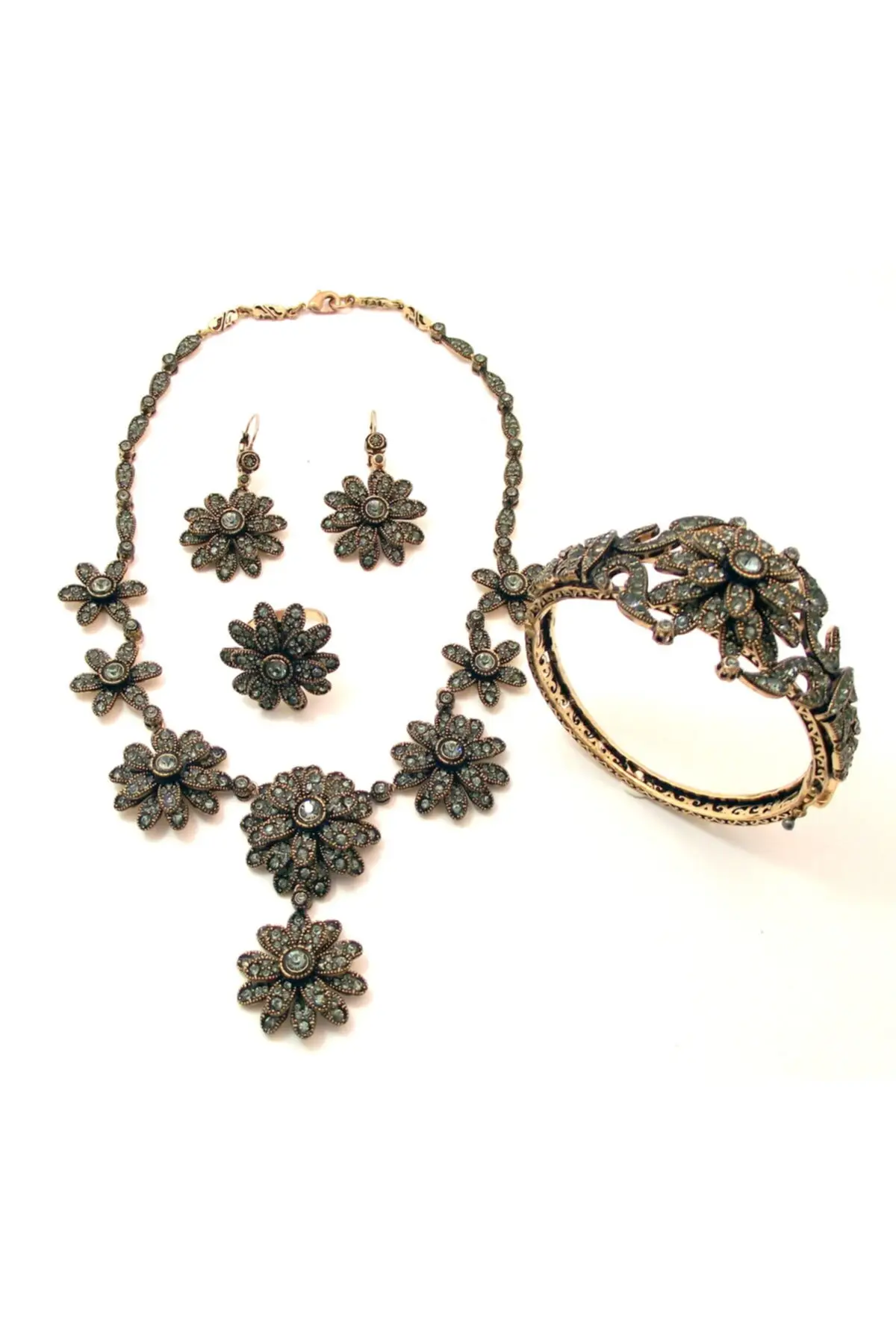 

Women's Fashion Jewelry Ottoman Style Diamond Montur Chamomile Stone Sets