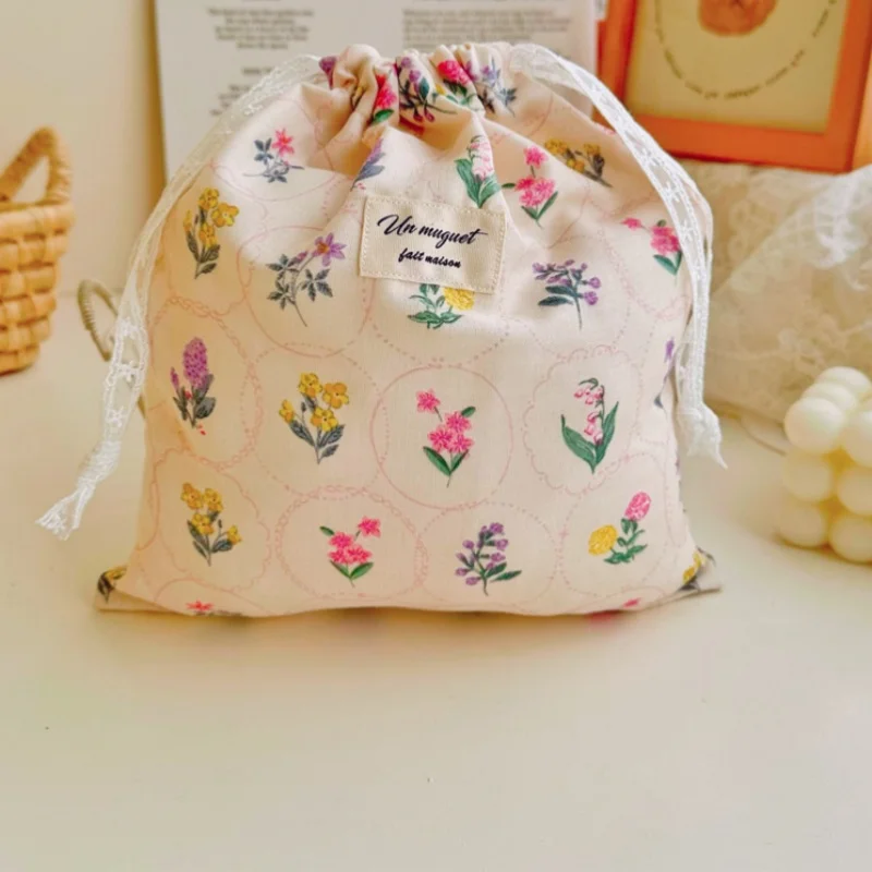 

Хлопковая сумка на шнурке