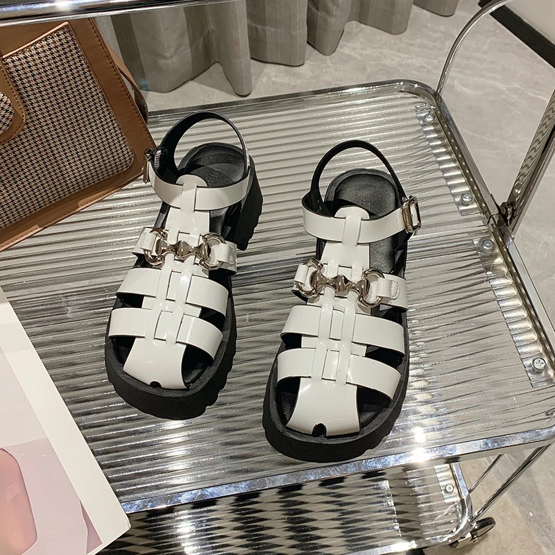 

2022 New Hollow Leather Roman Style Shoes Popular Foot Imprint Sandals Shoe fashion shoes platform shoes