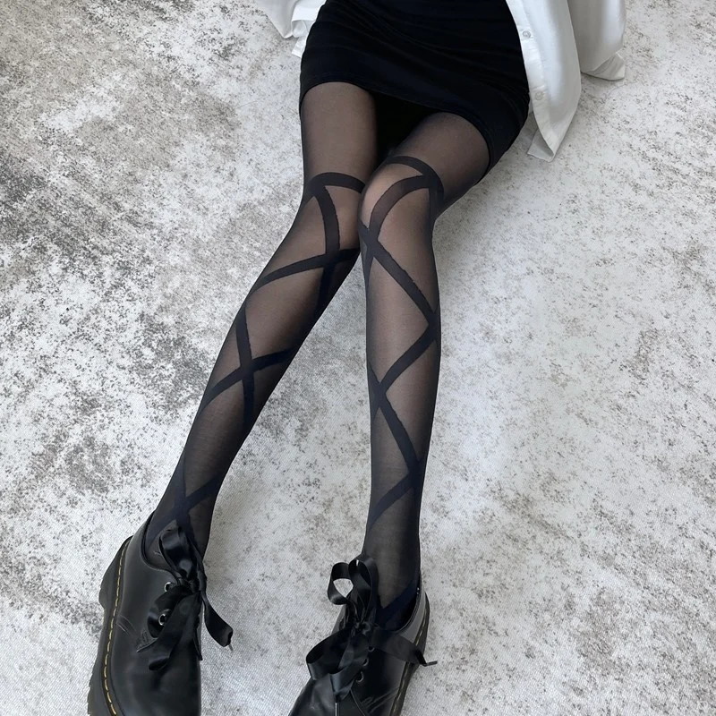 

Ремень с крестом тонкий черный шелк