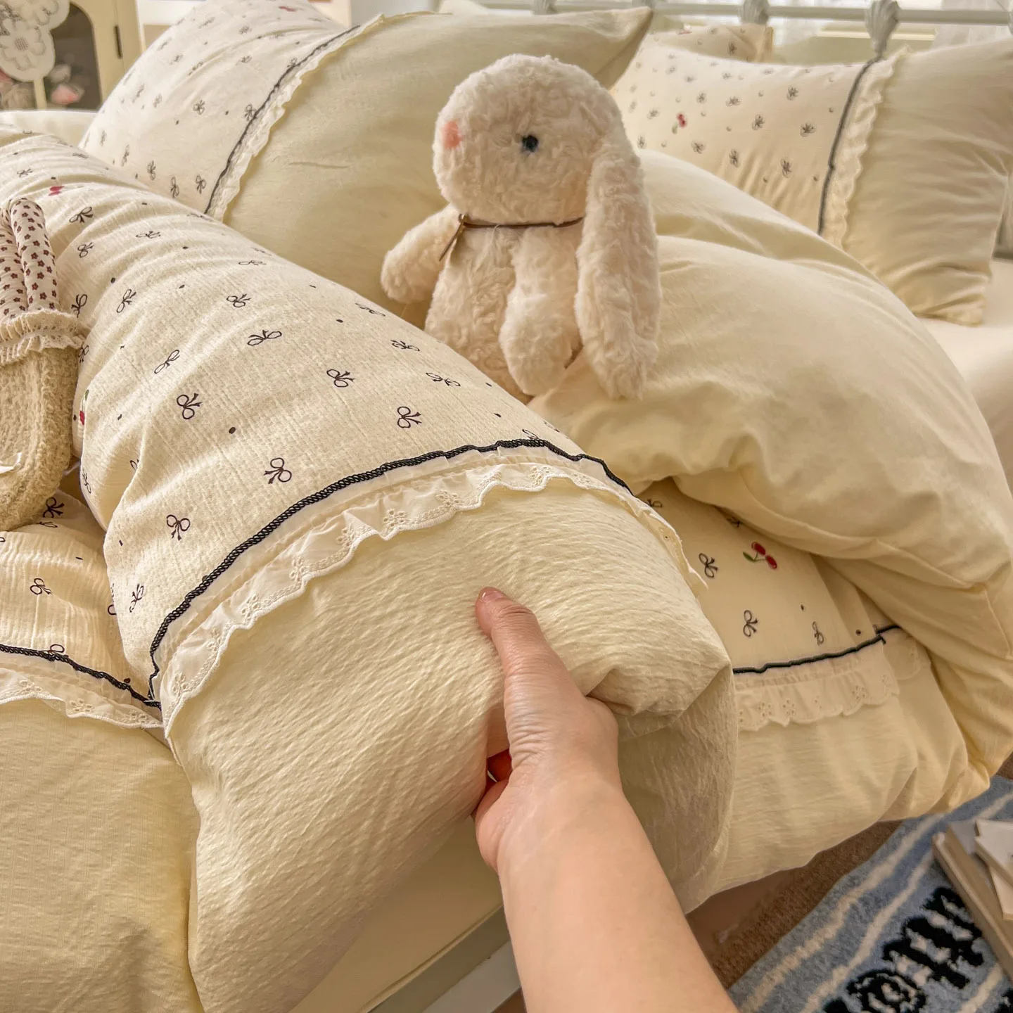 

Комплект постельного белья в корейском стиле «Принцесса» 2026: кружевной сетчатый цветочный пододеяльник, декор для спальни женщин и девушек, 4 предмета