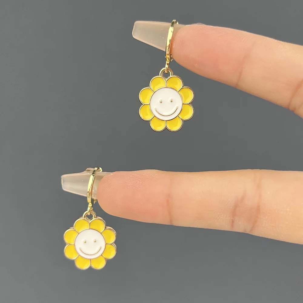 

Luxury Fashion Alloy Drop Earrings Sun Wreath Earrings Smiley Ear Hooks for Women Wholesale Jewelry
