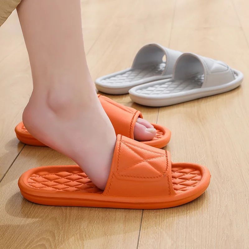 

2022 Women Fashion Breathable Slippers Female Summer Home Outdoor Casual Living Room Bathroom Slip Flat Slippers Men's Slippers