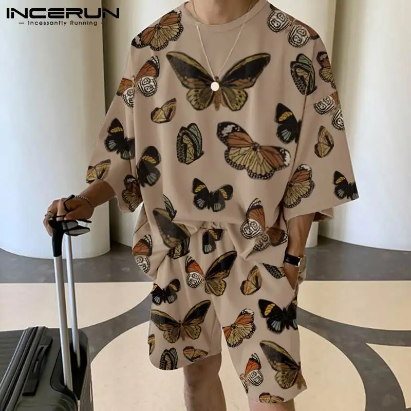

Men Printed Sets Streetwear O-neck Short Sleeve T Shirt & Shorts Two Pieces Sets 2022 Korean Loose Men Casual Suits 5XL INCERUN
