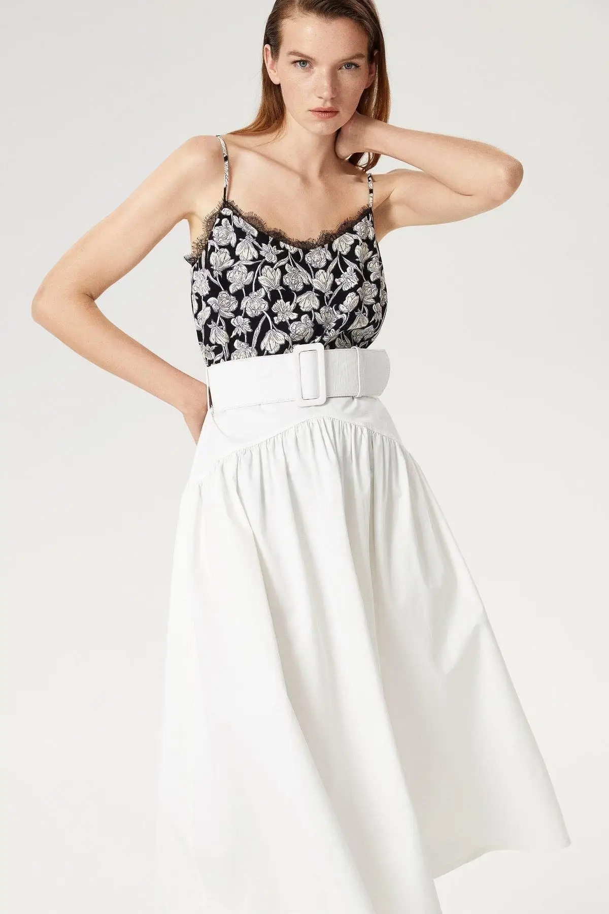 Женская стильная кружевная блузка