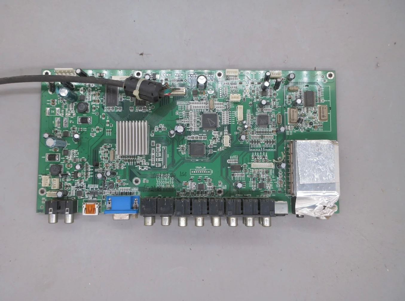 

Disassemble for Konka lc46bt20 mainboard lc37bt20 35009459 with screen lc470wx1 (SL) (A1)