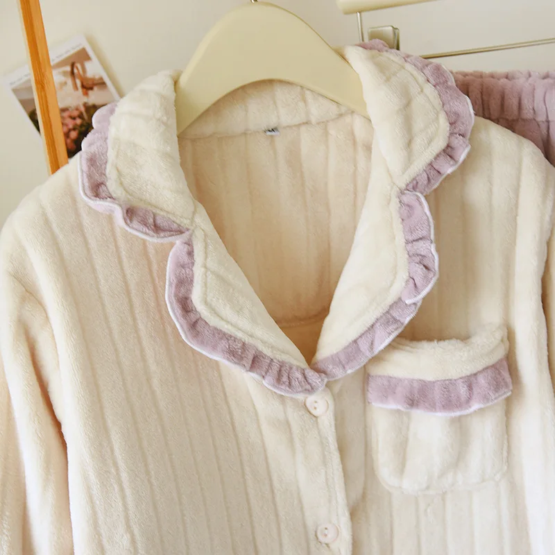 New autumn and winter women's pajamas long-sleeved trousers two-piece flannel thickened pajamas suit coral fleece home service