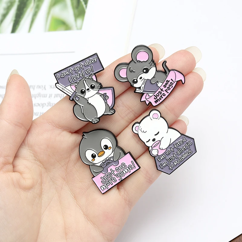 

Animal Quote Enamel Pin Fox Cat Penguin Mouse Polar Bear Badges Funny Letter Game Book Quote Brooches for Women Men