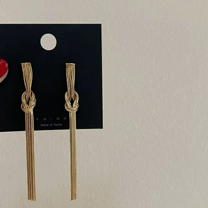 1pcss long tassel knotted earrings Europe and the United States retro chain heavy metal wind earrings light luxury exaggerated