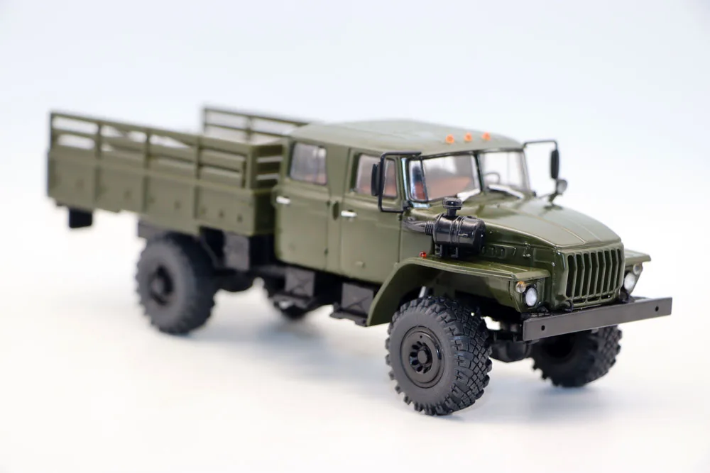 Фото Новая модель военного грузовика Урал 43206-0551 4x4 с платформой, масштаб 1/43, СССР, от AutoHistory, литая из сплава, для коллекции №2