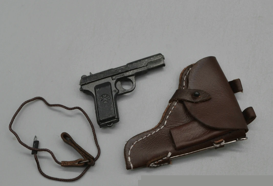 

1/6 FP005 модель пистолета и кобуры Советской Армии Второй мировой войны