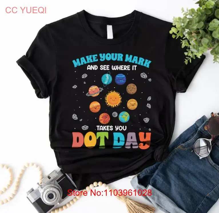 Футболка с надписью Mark Dot Day