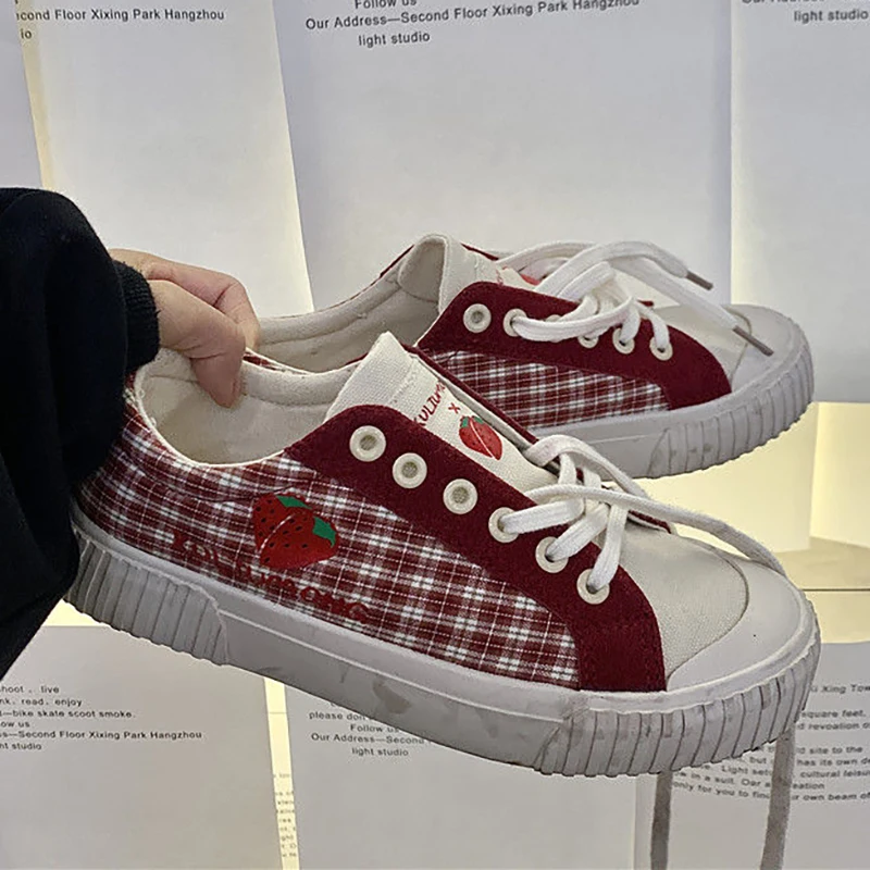 

Kawai Sweet Strawberry Canvas Sneakers Femme Casual Plaid Red Ladies Footwear Autumn Zapatillas Mujer Spring Students Shoes