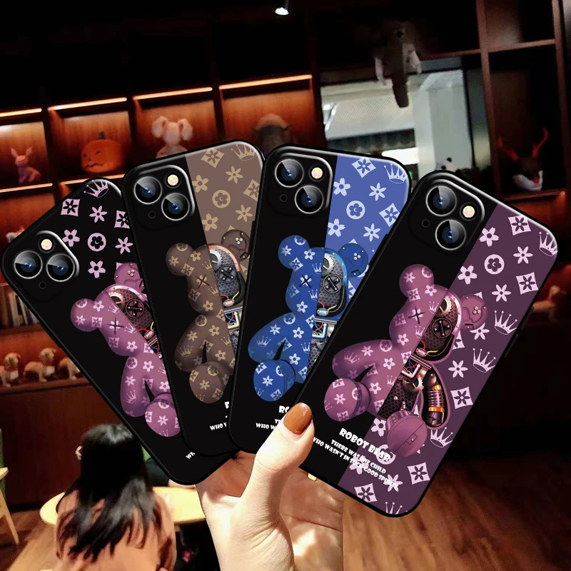 

Luxury Fashion Bear For Apple iPhone 13 12 11 Pro Max 13 12 Mini X XR XS Max SE 5 6 6S 7 8 Plus Phone Case Black Carcasa