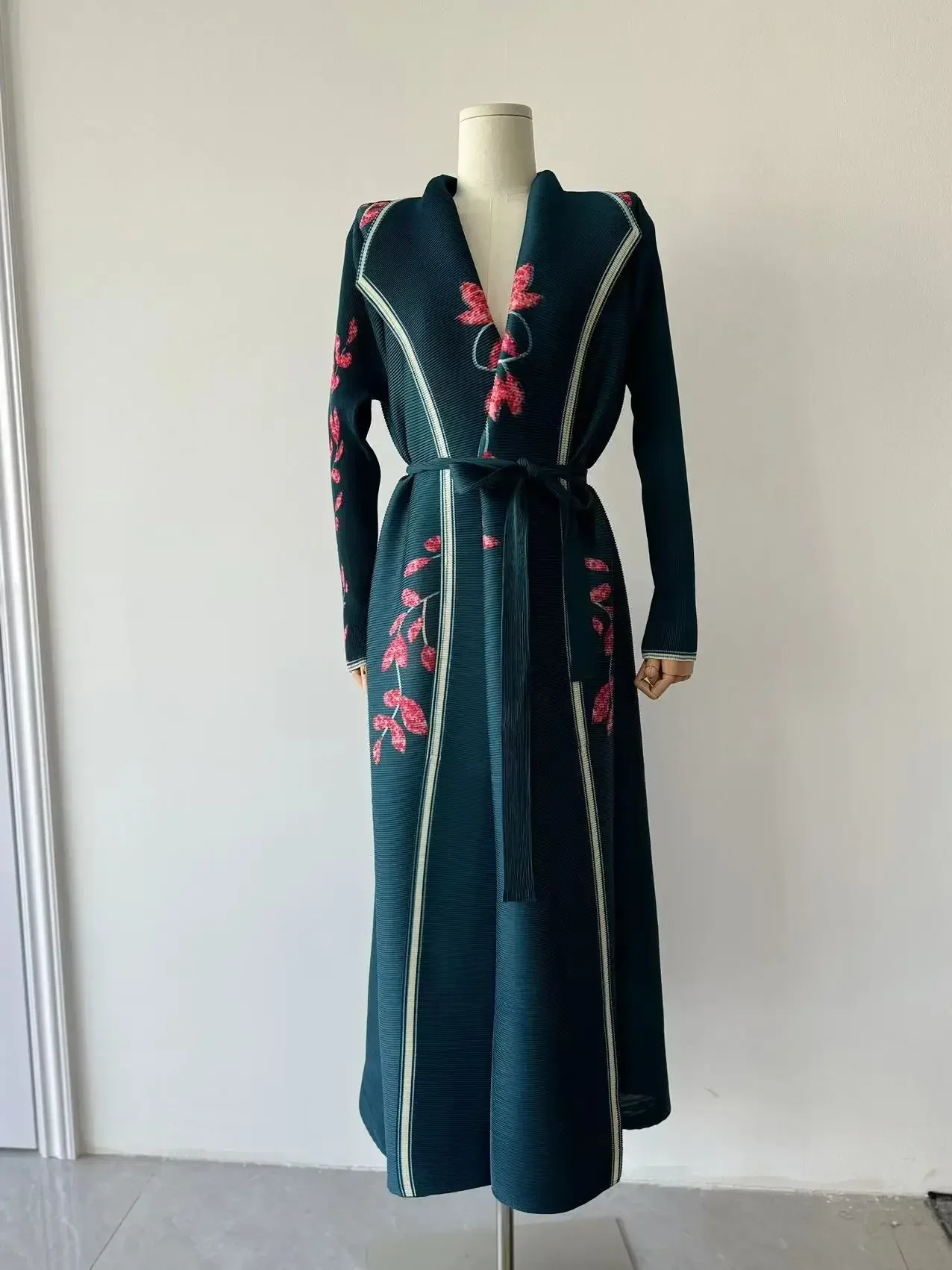 Женское длинное плиссированное платье с принтом