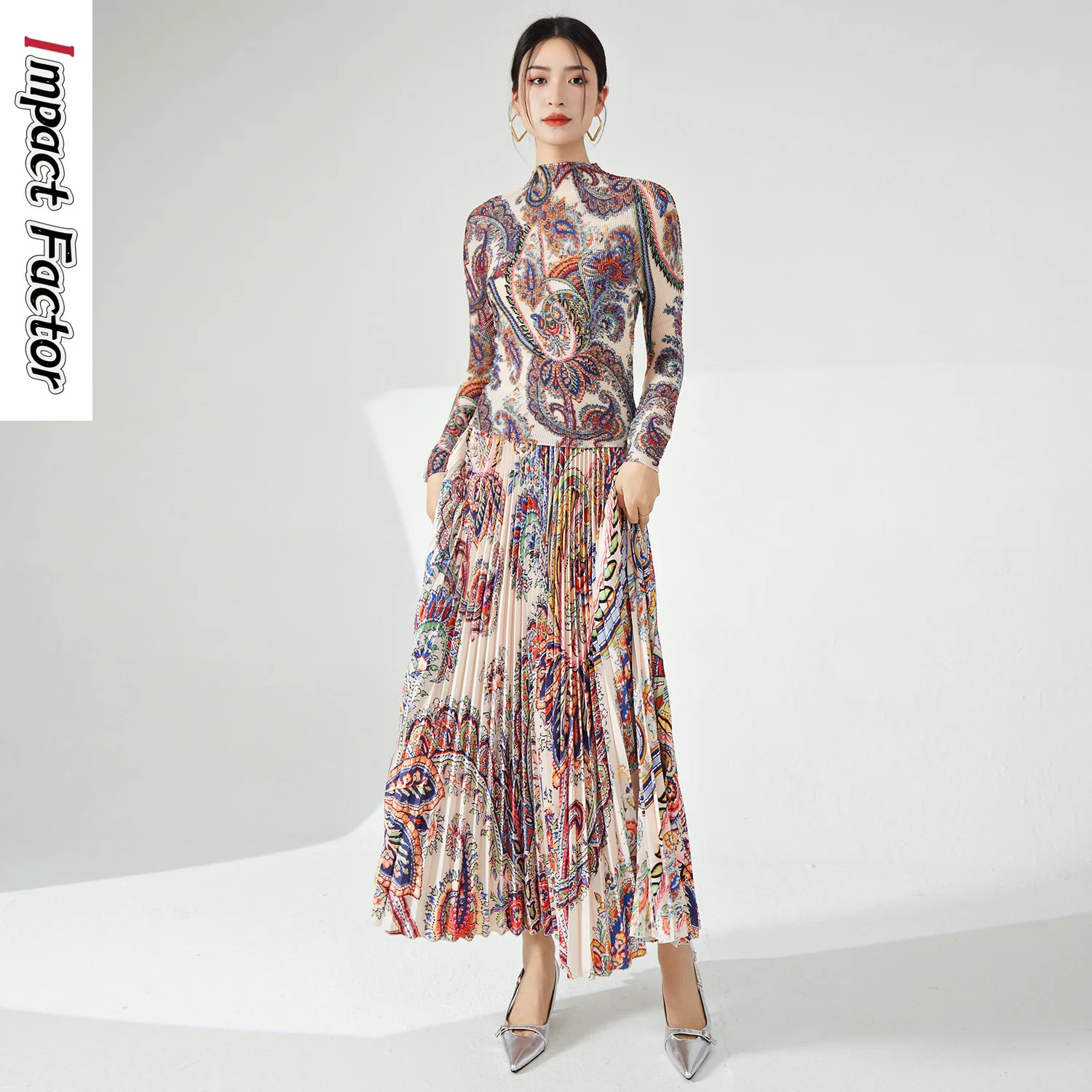 Модель 2024 года Ранняя весна-осень женская модная Высококачественная Футболка с