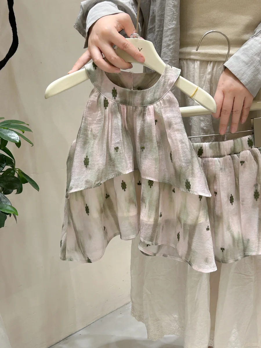 Одежда для девочек костюм 2024 летняя шифоновая рубашка без рукавов шорты новый