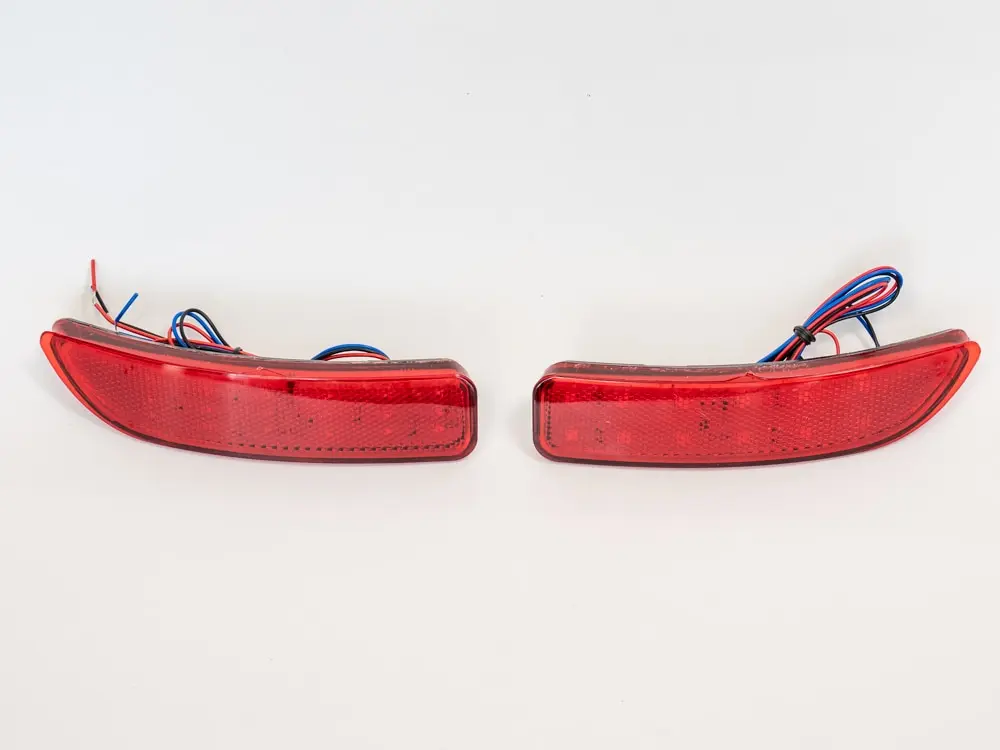 Катафоты заднего бампера Лада Ларгус комплект LED диодные |