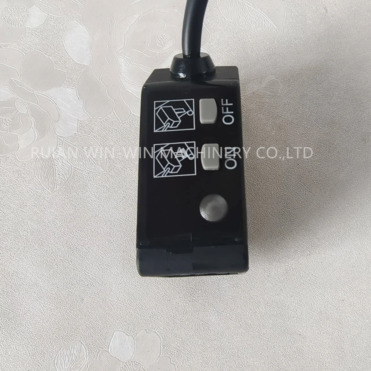 

Фотоэлектрический датчик LX-111 Panasonic