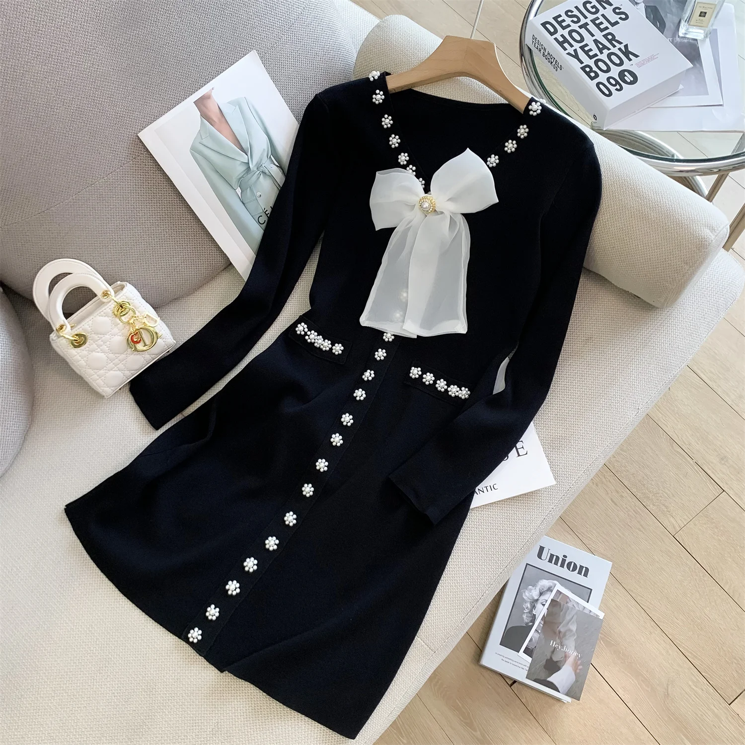 

Женское трикотажное платье-свитер, элегантное черное Сетчатое платье во французском стиле с V-образным вырезом, длинным рукавом и бусинами, ...