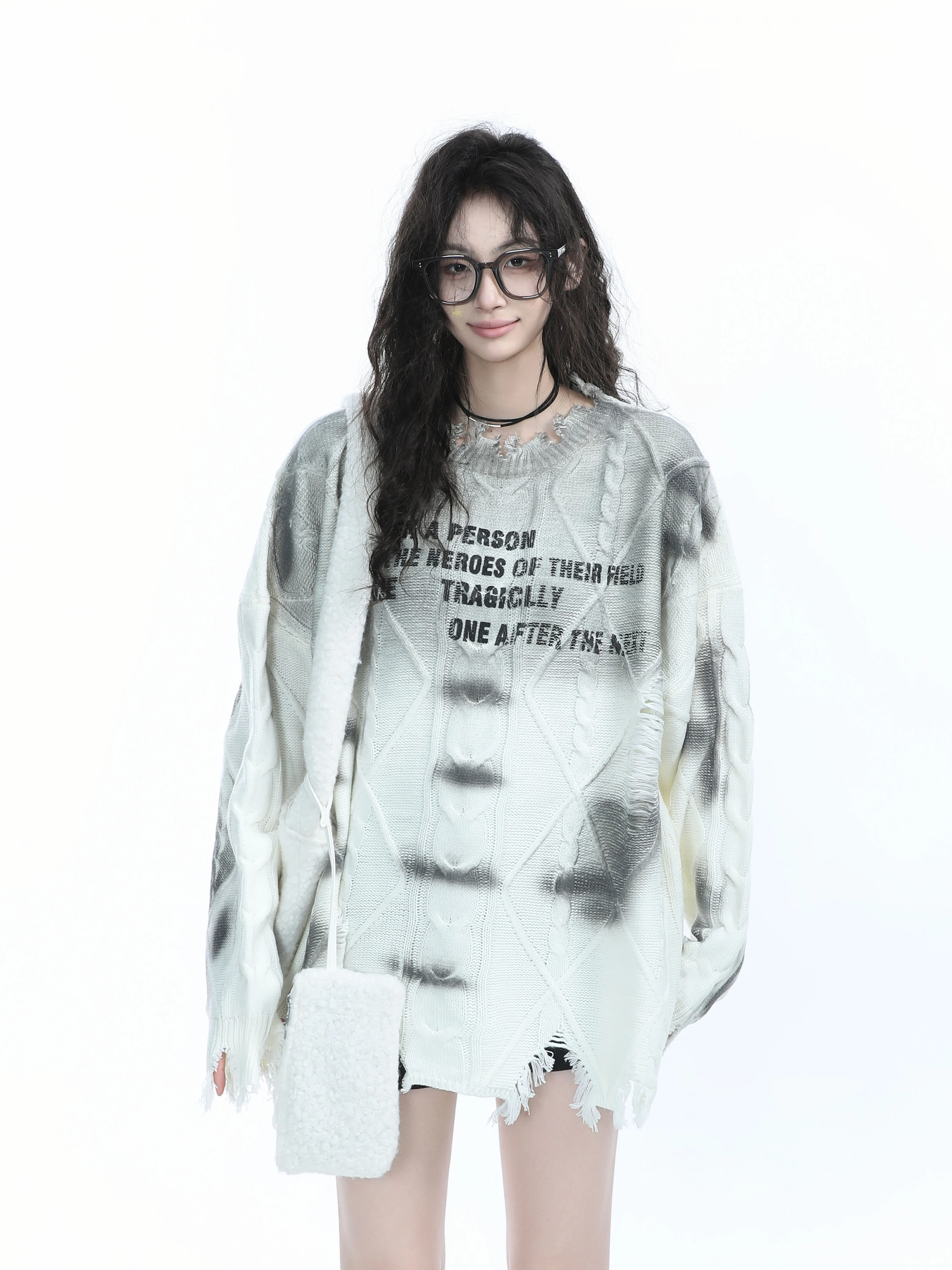 [Sitting on the Mountain] American vintage Irregular Hole Sweater Women Autumn New Loose Idle Sle Knit