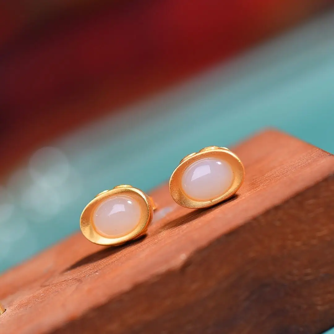 Серьги из серебра 925 пробы с белым нефритом и листьями | Украшения аксессуары