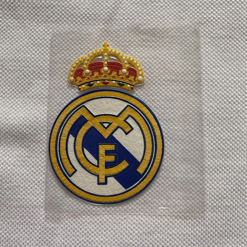 

Real Madrid logo hot transfer,Parches de insignias de fútbol con logotipo de equipo de fútbol,TPU planchado.de alta calidad 9 8