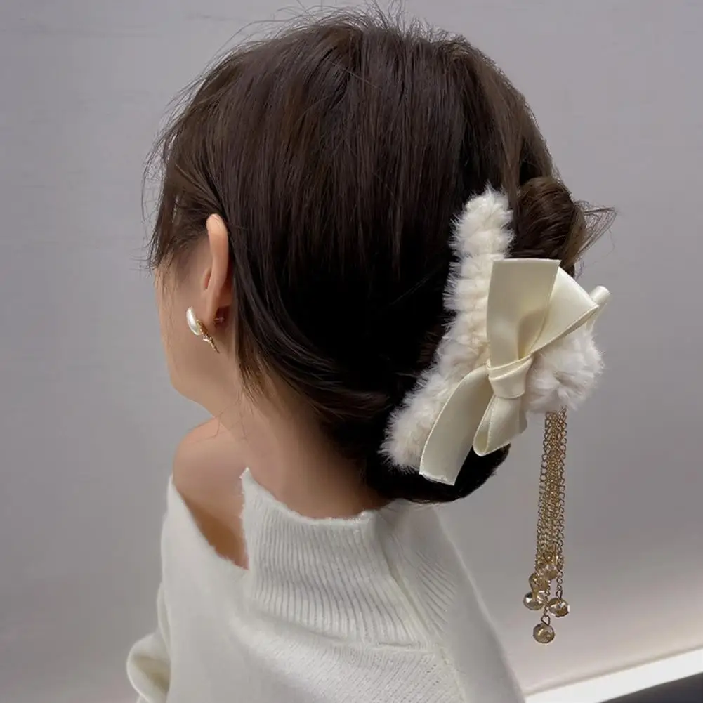 

Hot！Korean Style Butterflies Decor Hair Claw Women Cute Bow Long Faux Pearls Tassel Fluffy Hairpin Hair Accessories