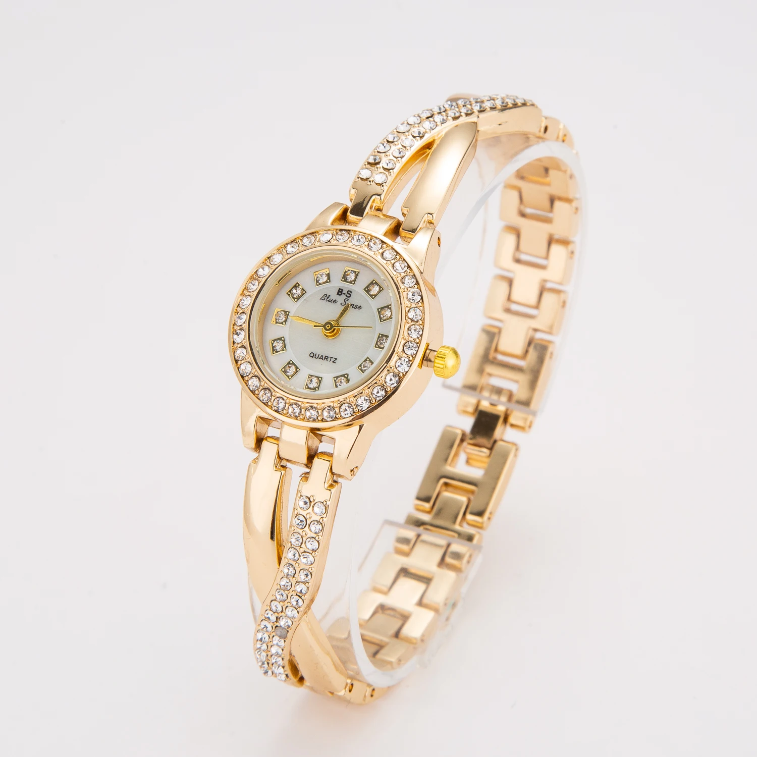 2023 Brand Design Luxury Diamond Watch for Women Fashion Quartz Wristwatches Stainless Steel Cross Womens Watches Free Shiping