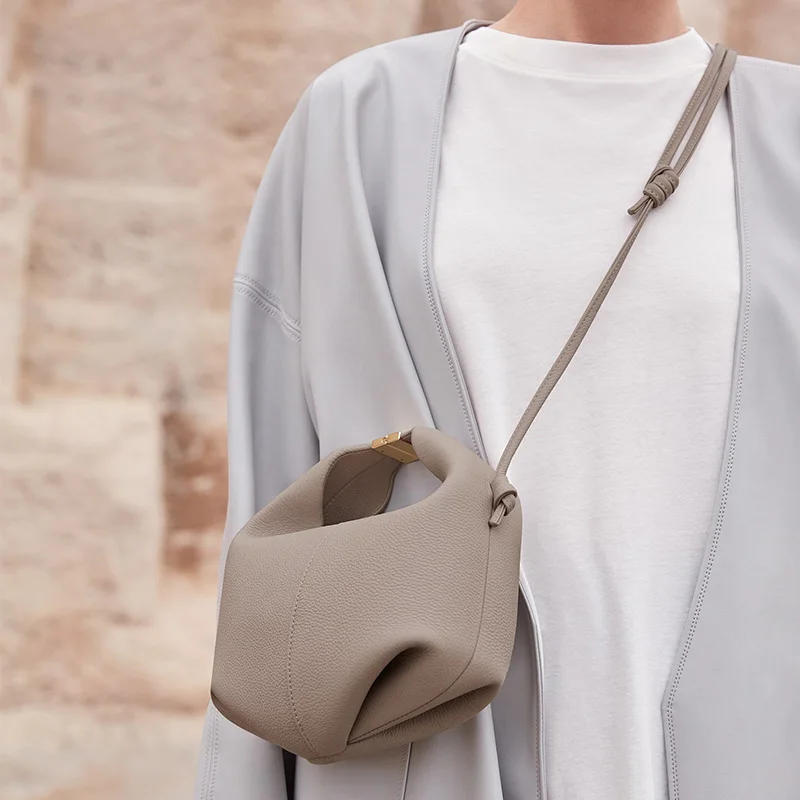 

French niche lunch bag pebbled leather shoulder bag