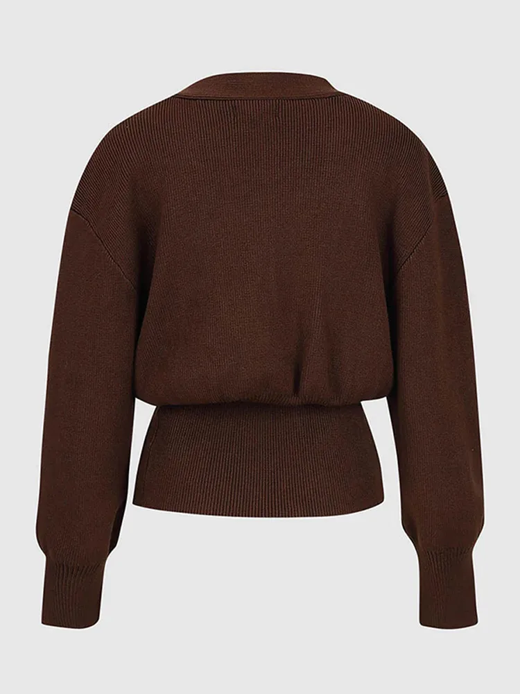 Женский однотонный вязаный свитер на пуговицах