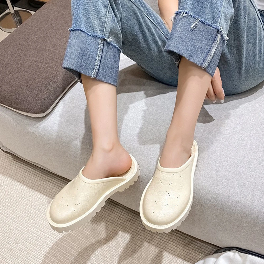 

Brand Designer Beach Hole Sandals For Women 2023 Rubber Closed Toe Hollow Outs Sandals Seaside Vacation Shoes Slip-On Slippers