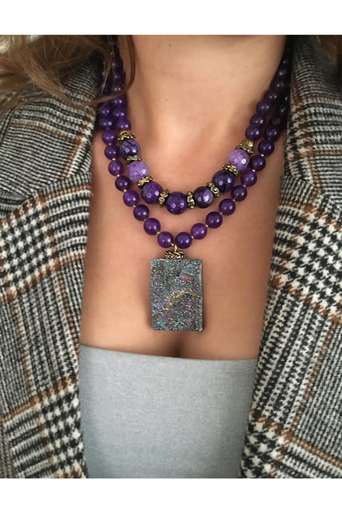 

Женское ожерелье из драгоценных камней