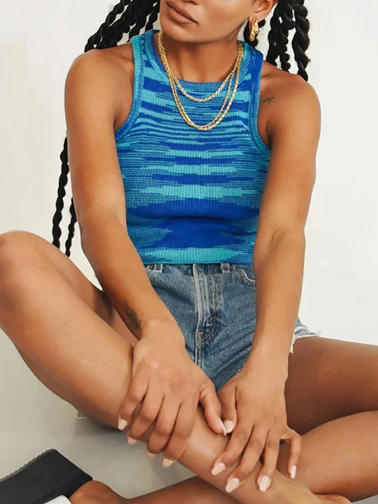 Женский трикотажный укороченный топ без рукавов голубой Повседневный винтажный