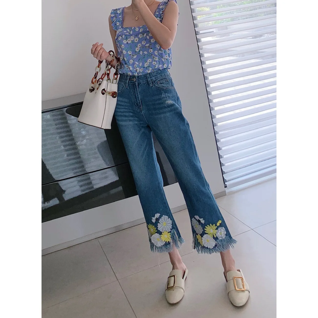

Women Pants Flower Embroidered 100% Cotton Slim Jeans