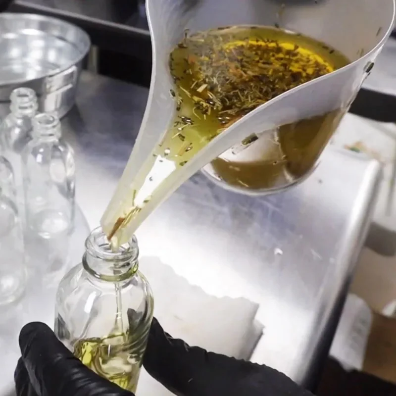 Быстрое масло Африка Безумное тяговое выпадение волос эссенция анти - густая