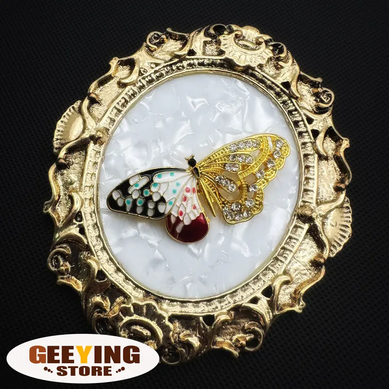 

Fashionable Enamel Butterfly Brooch With Matching Temperament And Lovely Alloy Drip Oil Corsage Accessory