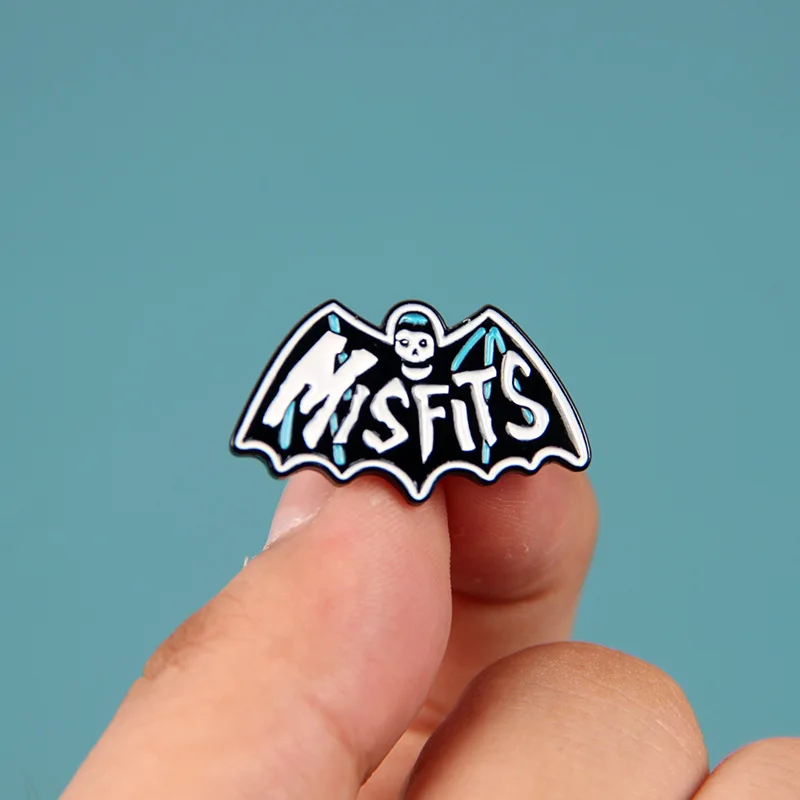 

XM-funny Veteran horror punk band Misfits brooch band cartoon brooch bag accessories
