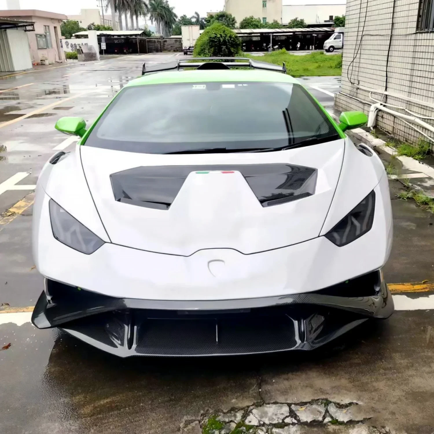 Высококачественный капот из сухого углерода в стиле STO подходит для Lamborghini Huracan 580