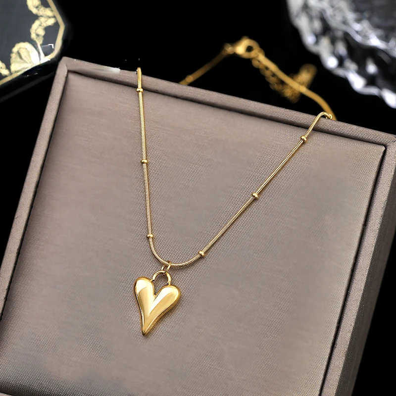 

Classic Peach Heart Pendant Stainless steel Necklace Korean Fashion Jewelry Girl's Sexy Heart-shaped Clavicle Chain For Woman