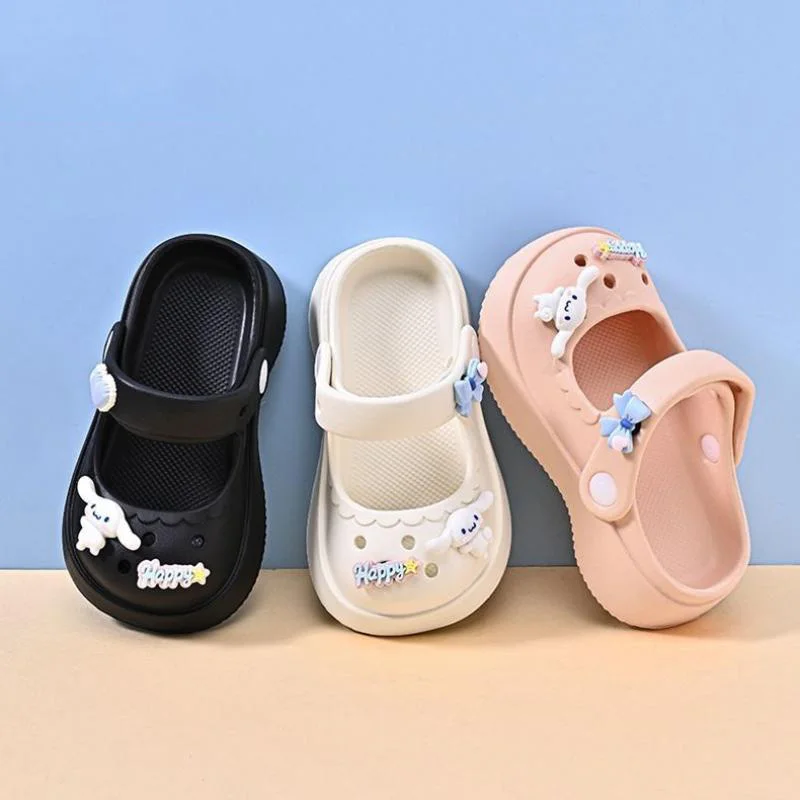 

Kawaii Sanrios Cinnamoroll Kids Clogs Cartoon Summer Anti-Slip Sandals Middle and Big Kids Anime Thick Sole Bund Shoes Gifts